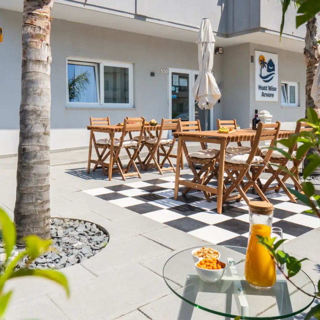 Outside Area in Host Wise Árvore